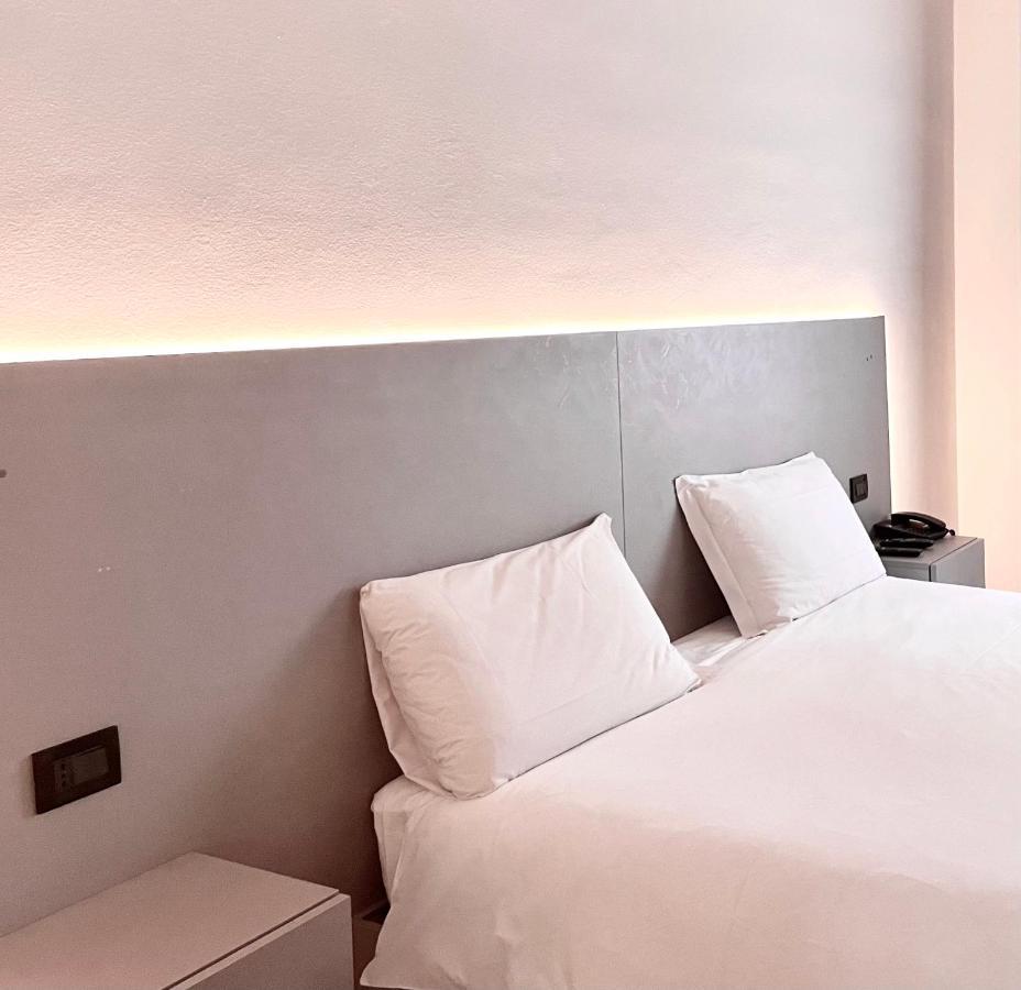 Hotel Leonardo Brescia Esterno foto