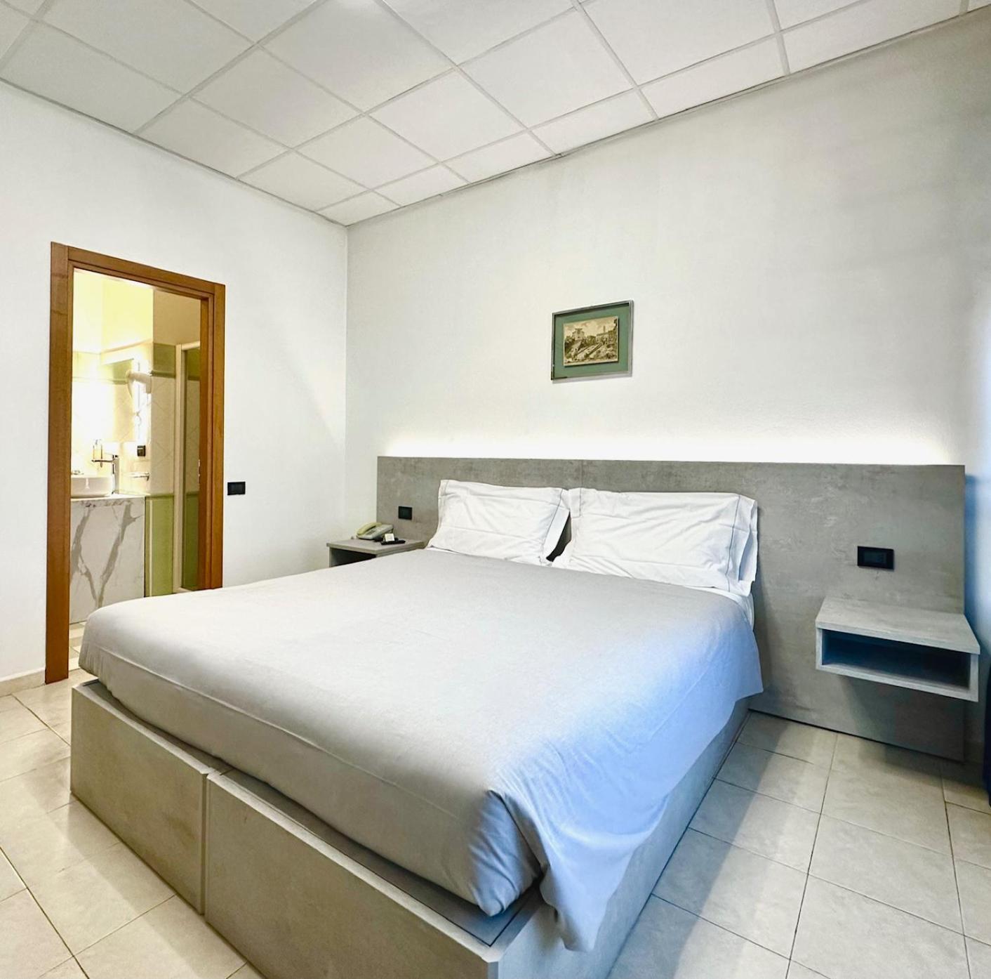 Hotel Leonardo Brescia Esterno foto