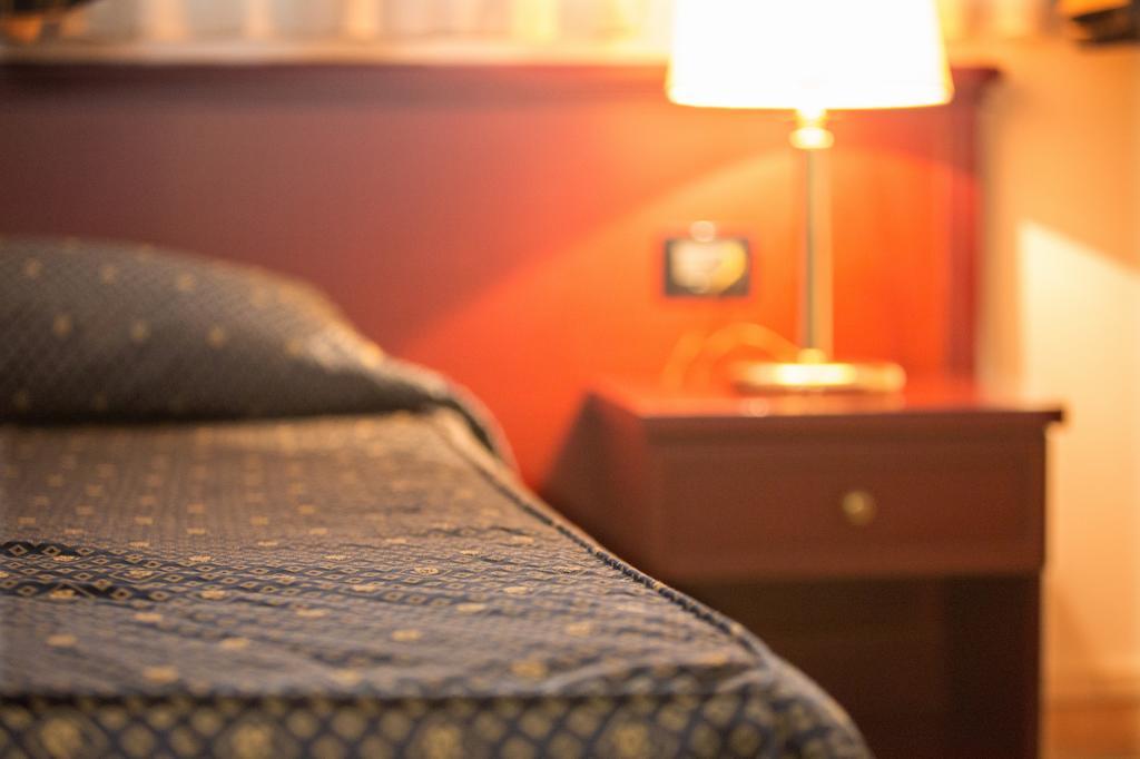 Hotel Leonardo Brescia Esterno foto