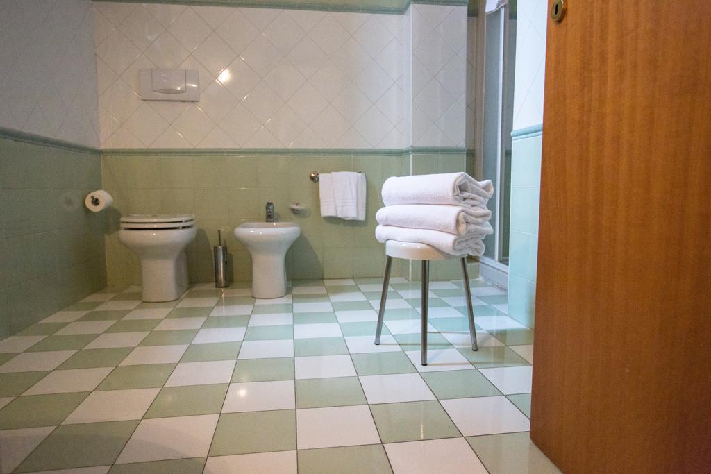 Hotel Leonardo Brescia Esterno foto